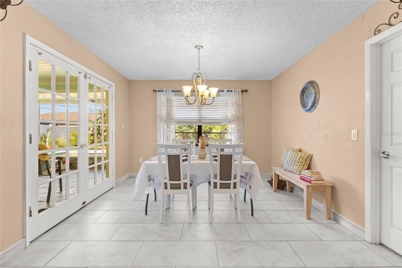 6609 Mauna Loa Boulevard, Sarasota, FL 34241 Photo