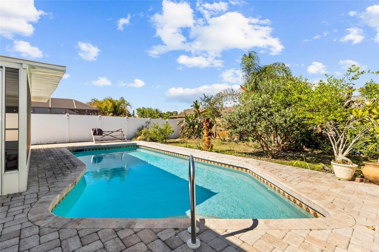 6609 Mauna Loa Boulevard, Sarasota, FL 34241 Photo