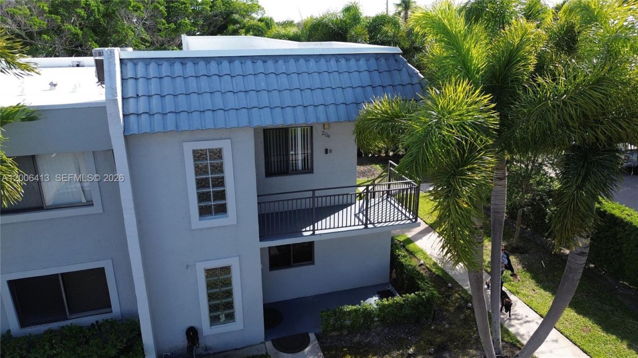 16501 Blatt Blvd , Unit 204, Weston, FL 33326 Photo
