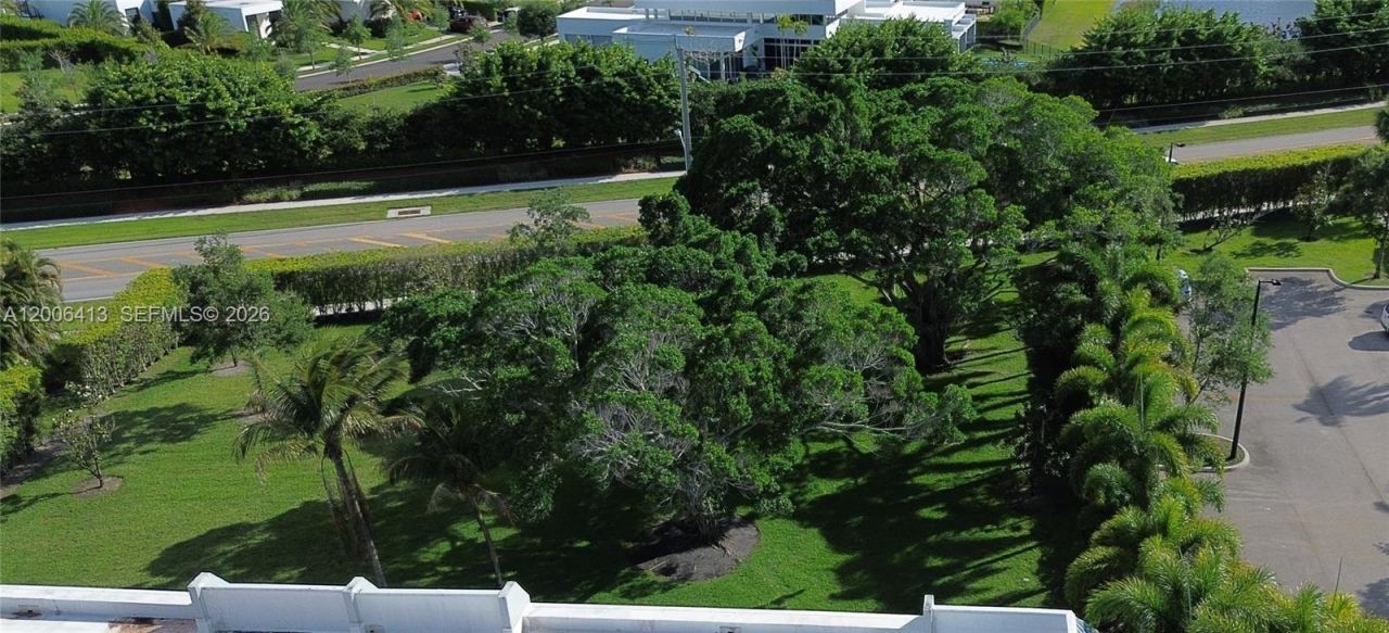 16501 Blatt Blvd , Unit 204, Weston, FL 33326 Photo