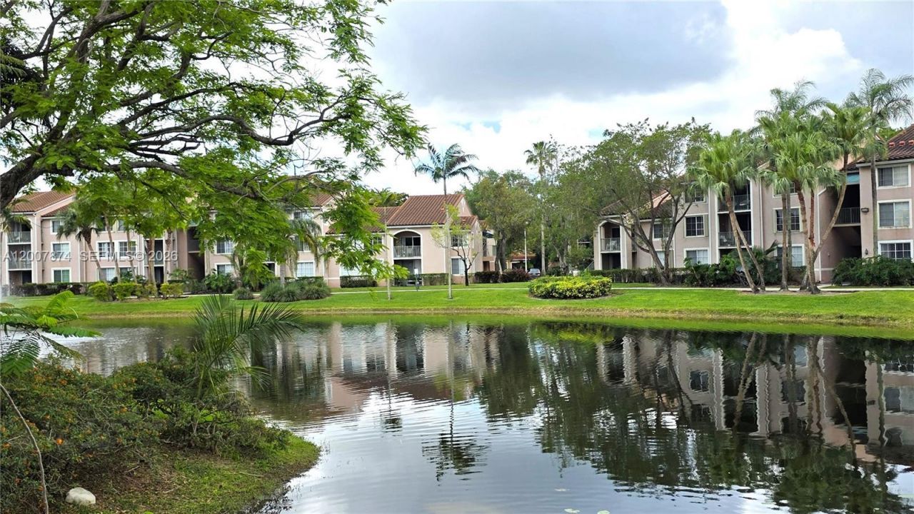 12136 Saint Andrews Pl , Unit 108, Miramar, FL 33025 Photo