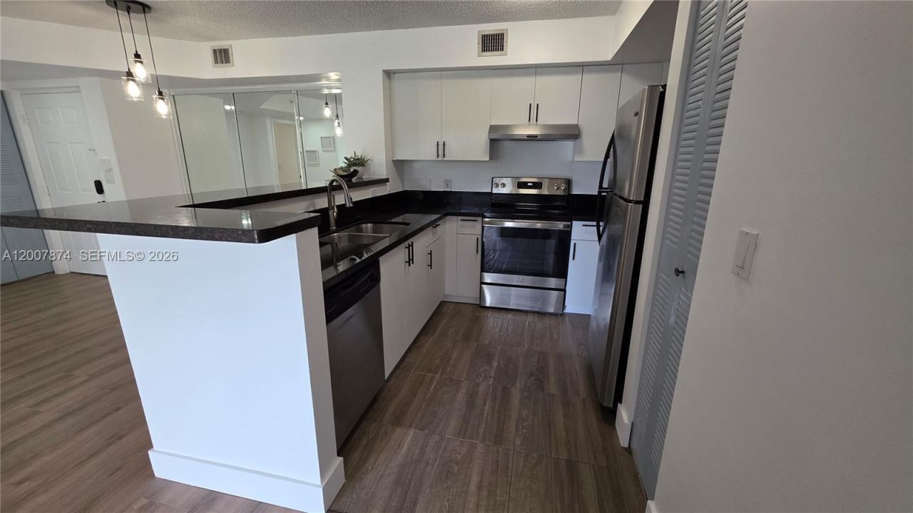 12136 Saint Andrews Pl , Unit 108, Miramar, FL 33025 Photo