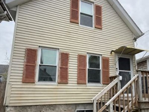 174-1/2 Grinnell St, New Bedford, MA 02740