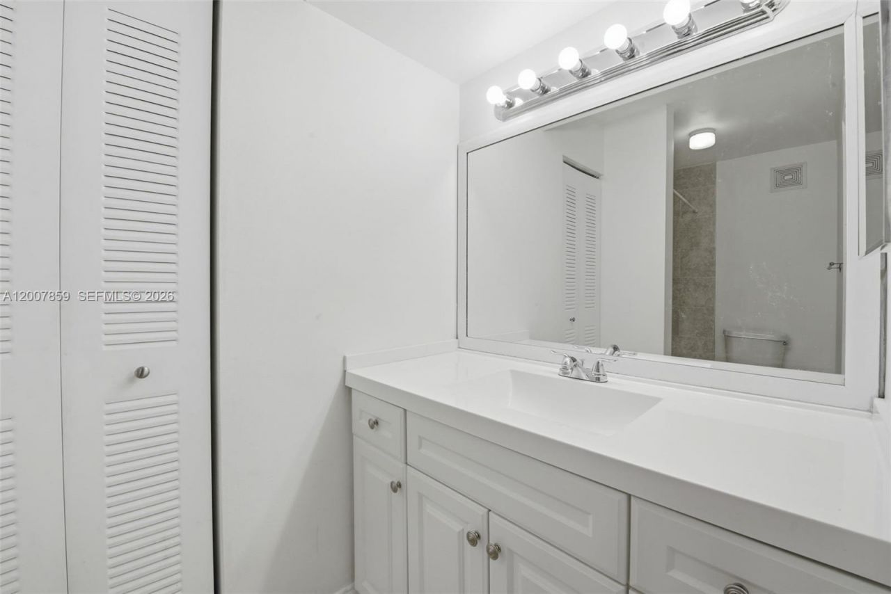 12124 Saint Andrews Pl , Unit 201, Miramar, FL 33025 Photo
