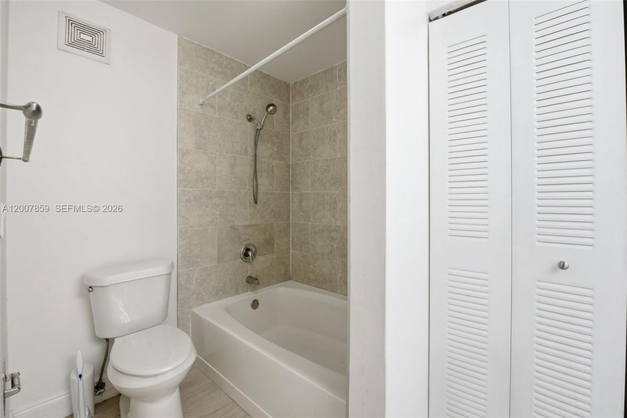 12124 Saint Andrews Pl , Unit 201, Miramar, FL 33025 Photo