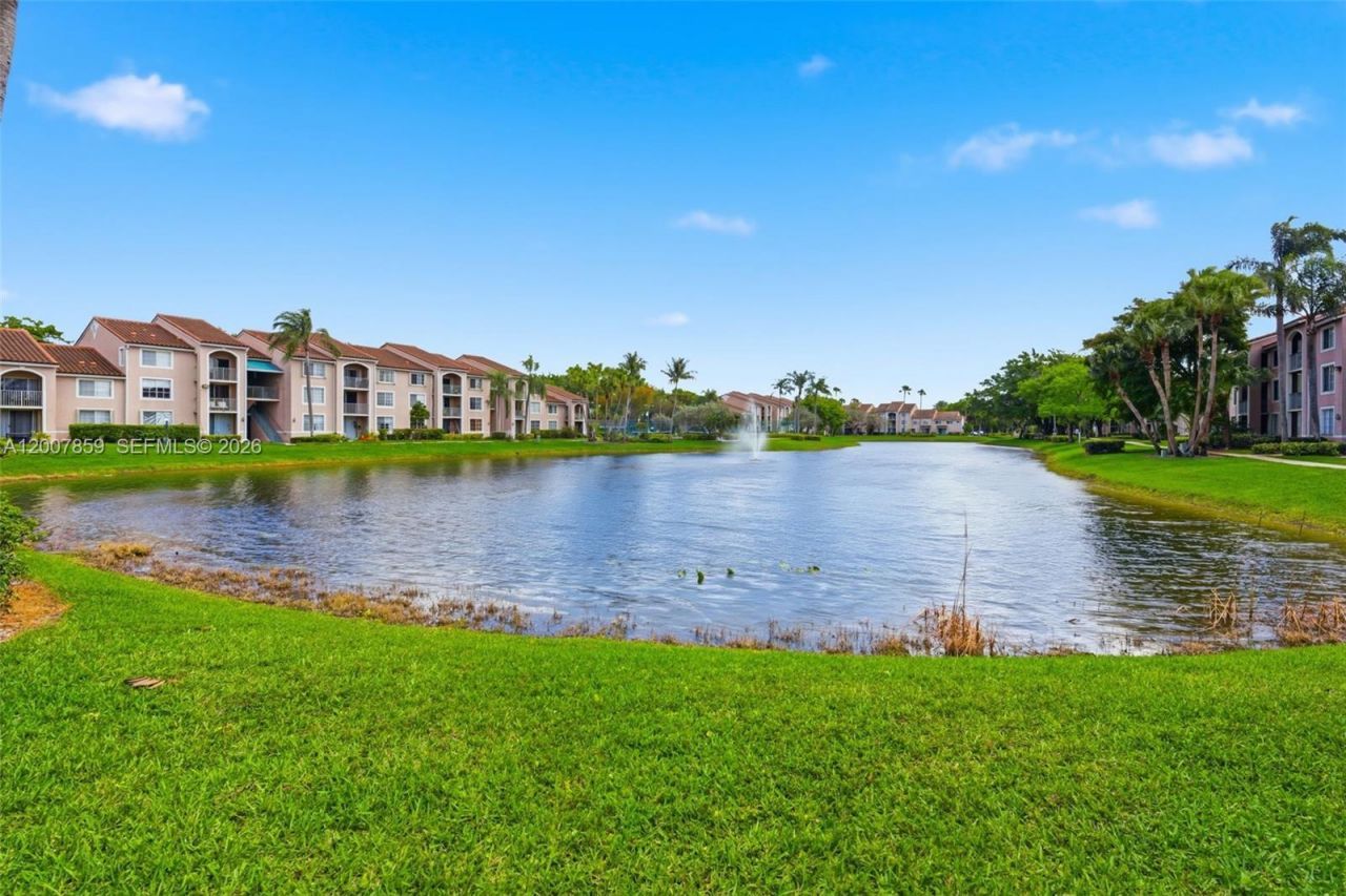 12124 Saint Andrews Pl , Unit 201, Miramar, FL 33025 Photo