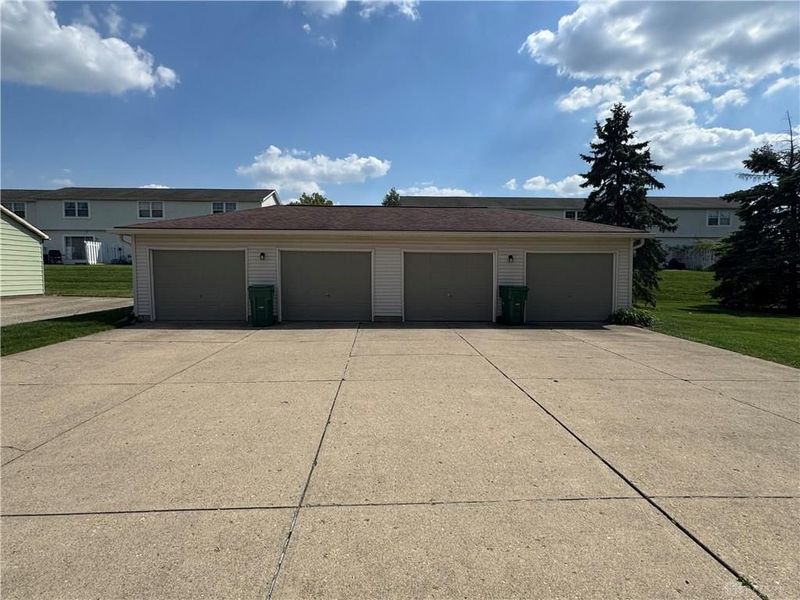 1250 Robbins Run Court, Centerville, OH 45458 Photo 2