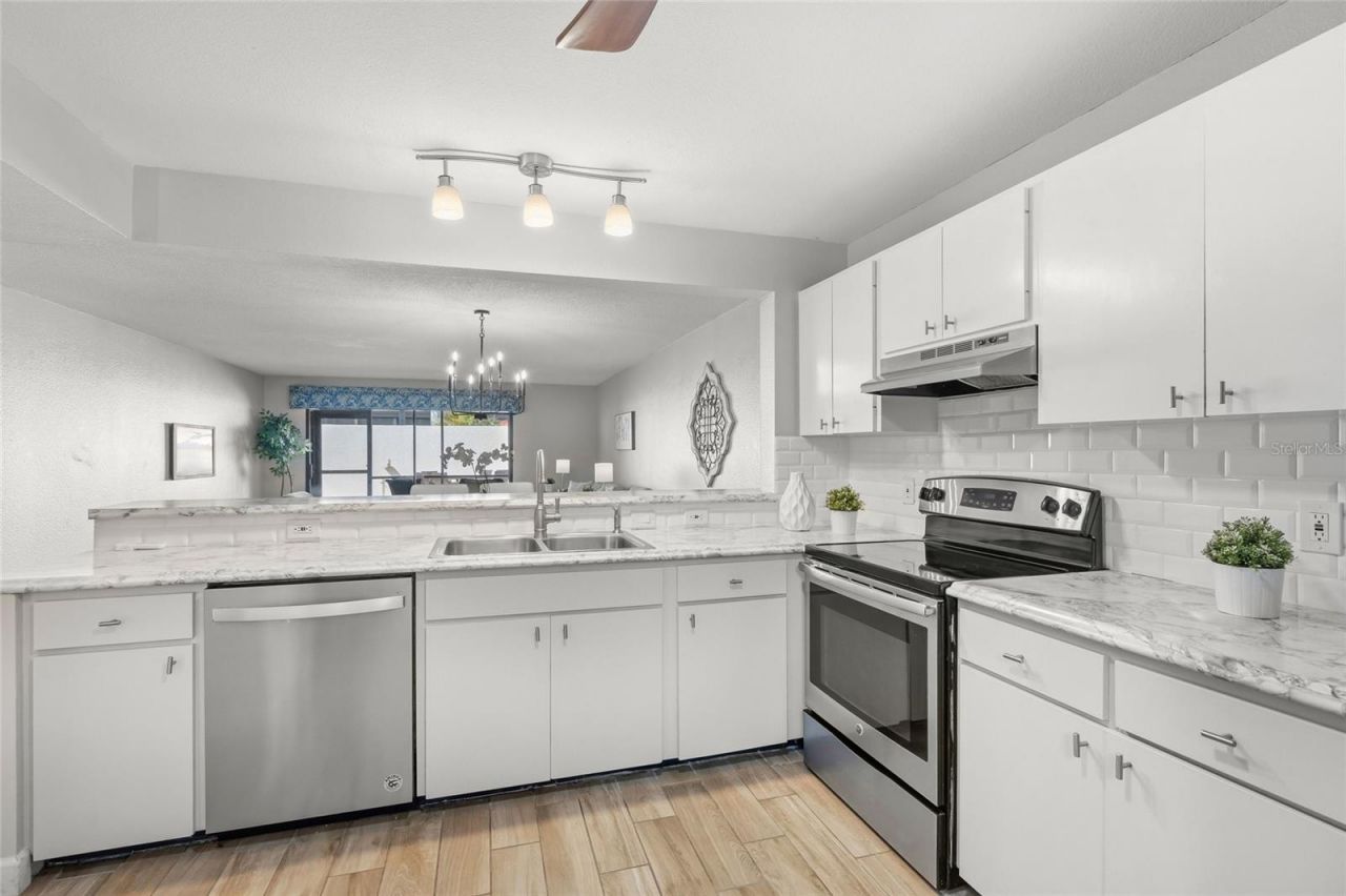 226 Sherwood Drive , Unit 226, Bradenton, FL 34210 Photo