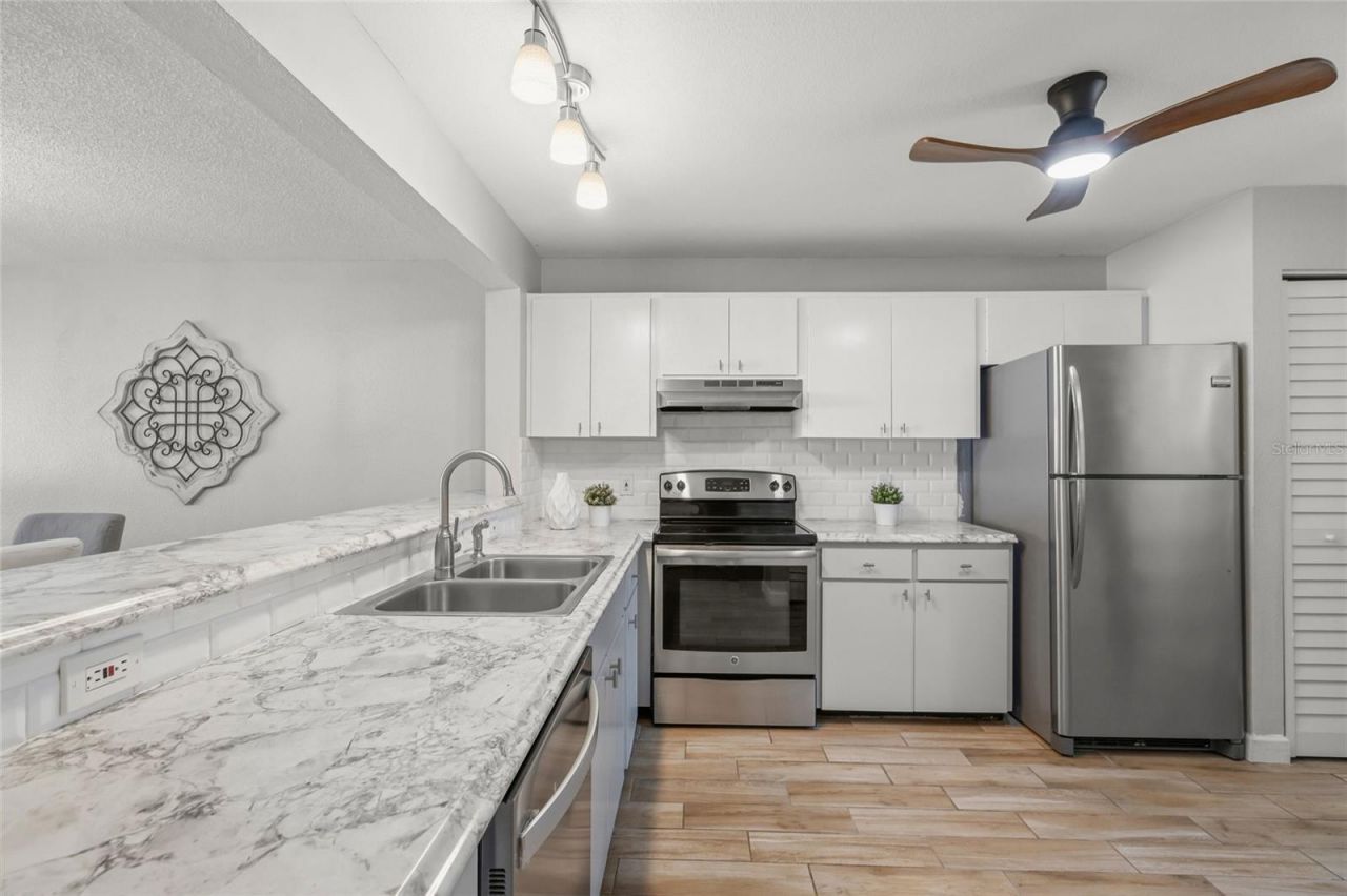 226 Sherwood Drive , Unit 226, Bradenton, FL 34210 Photo