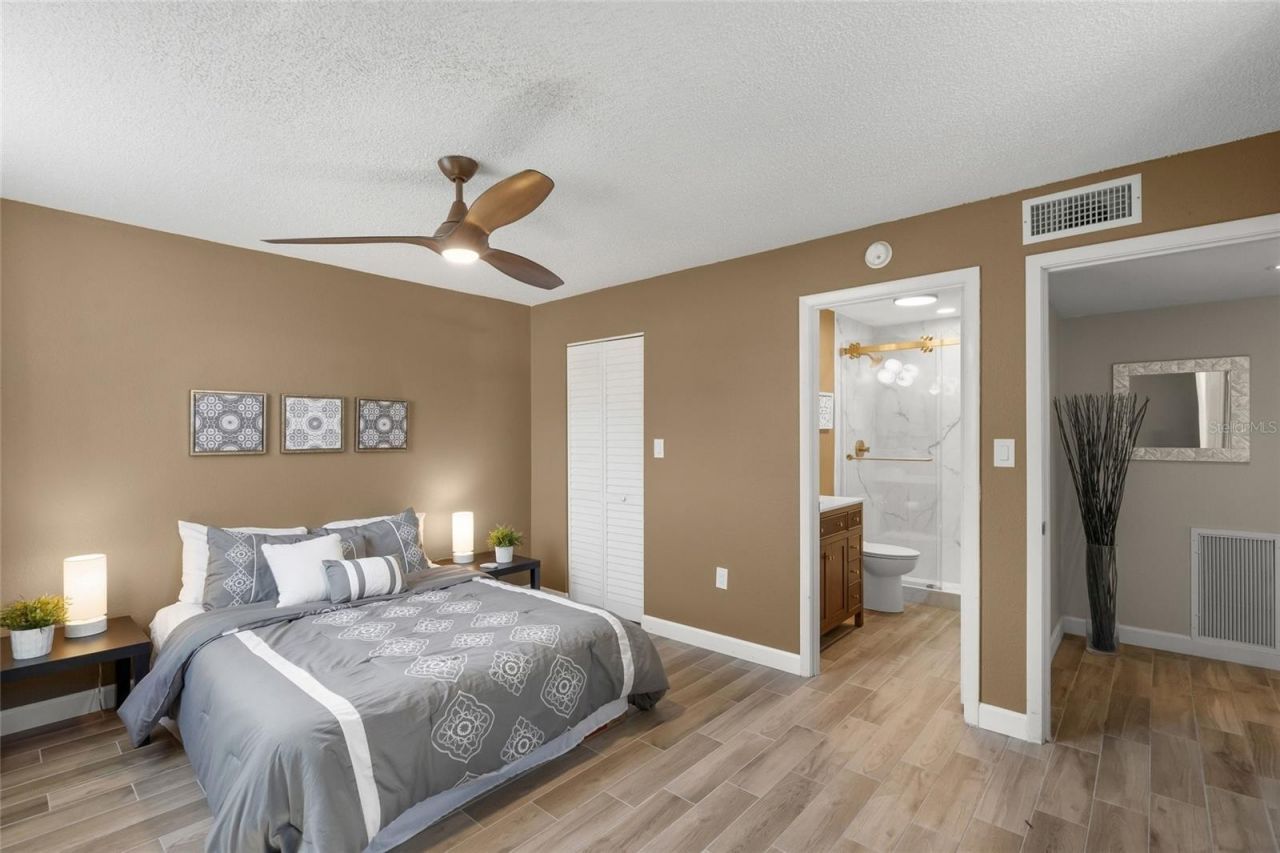 226 Sherwood Drive , Unit 226, Bradenton, FL 34210 Photo