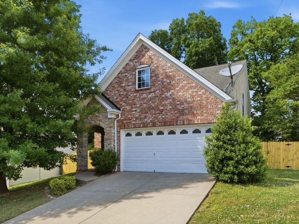 1709 Timber Pt , Nashville, TN 37214