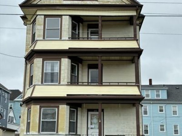 373 Bolton St, New Bedford, MA 02740