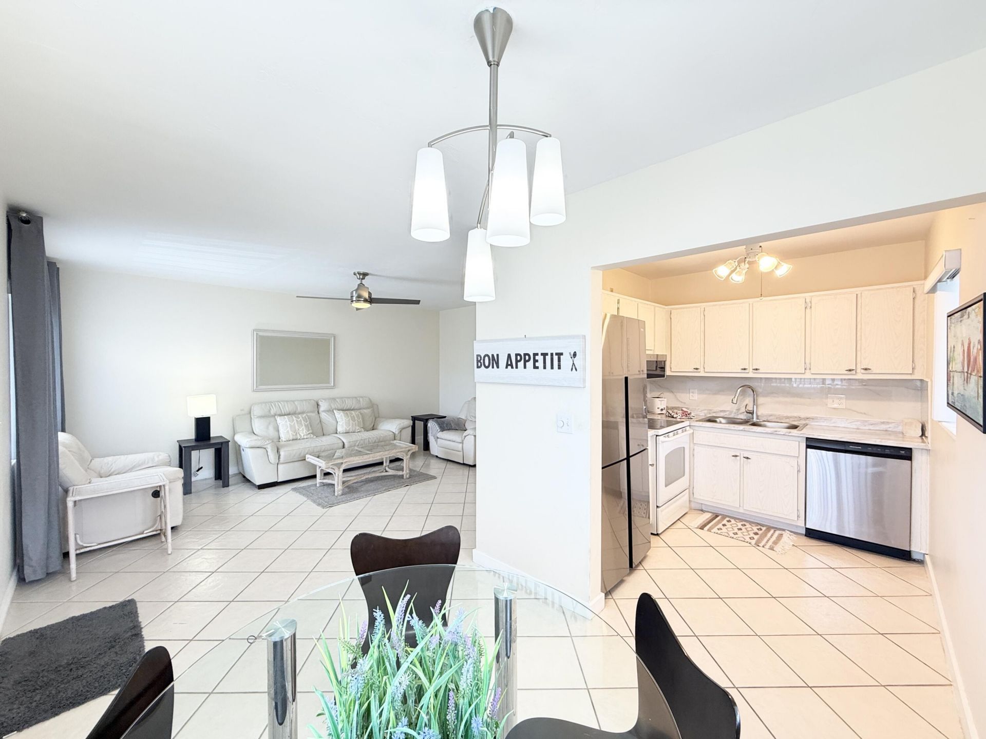 2880 Lake Osborne Drive, Unit 205, Lake Worth Beach, FL 33461 Photo