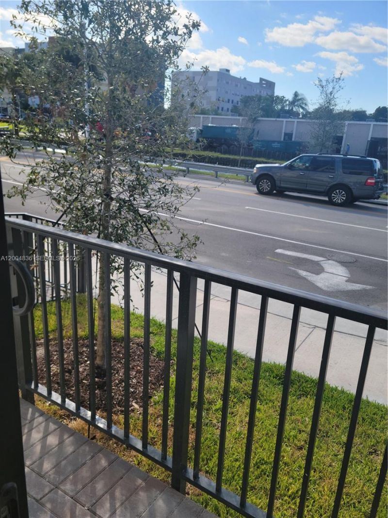 8167 NW 41st St , Unit E-109, Doral, FL 33166 Photo