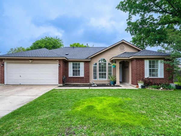 222 Quail CIR, Hutto, TX 78634