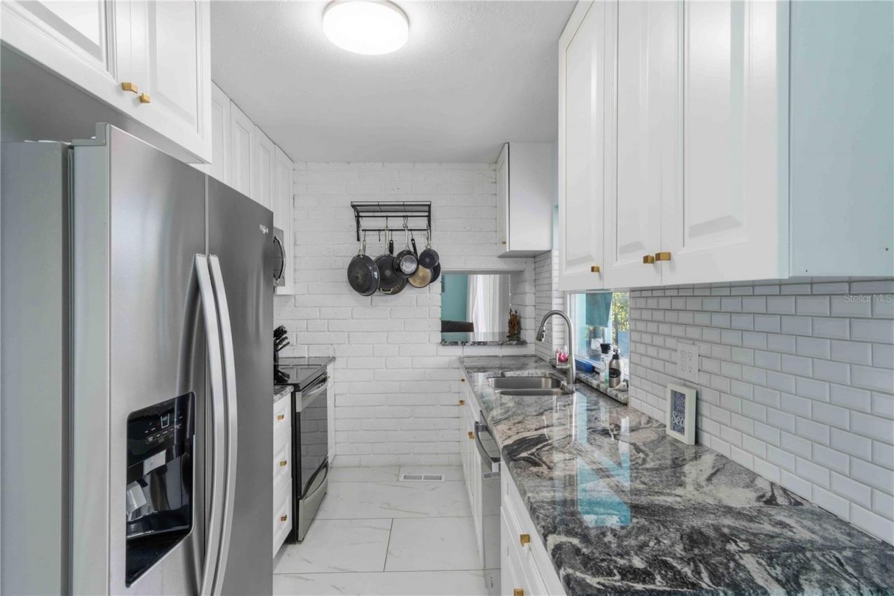 1960 W Marion Avenue , Punta Gorda, FL 33950 Photo