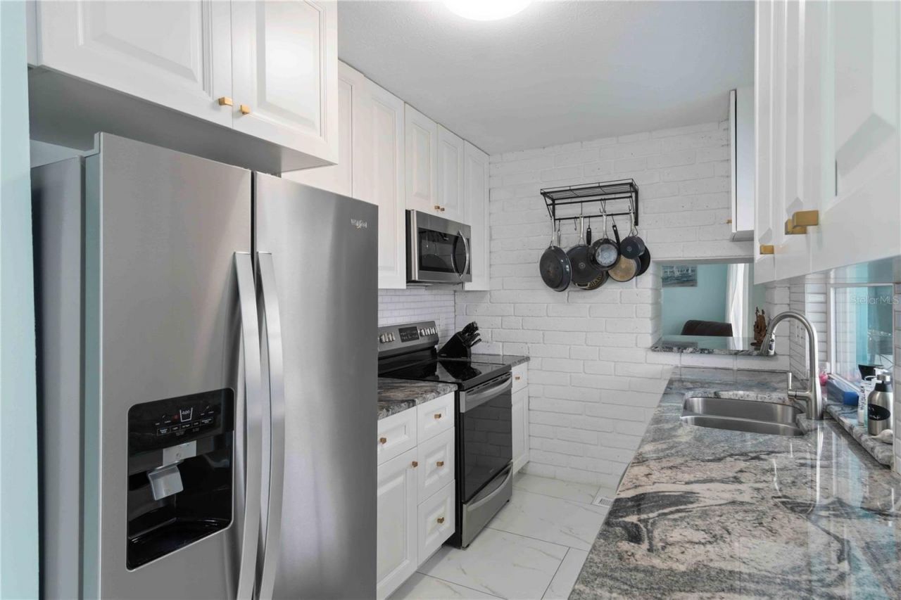 1960 W Marion Avenue , Punta Gorda, FL 33950 Photo