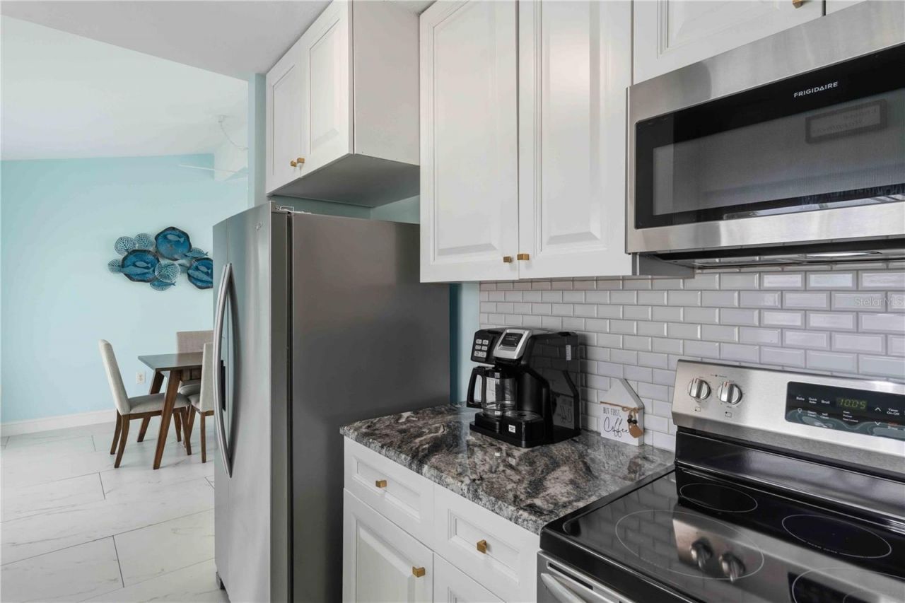 1960 W Marion Avenue , Punta Gorda, FL 33950 Photo