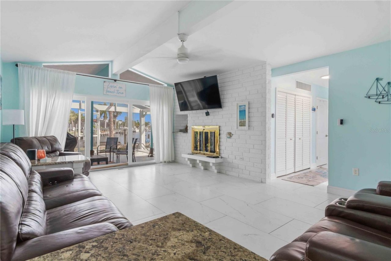 1960 W Marion Avenue , Punta Gorda, FL 33950 Photo