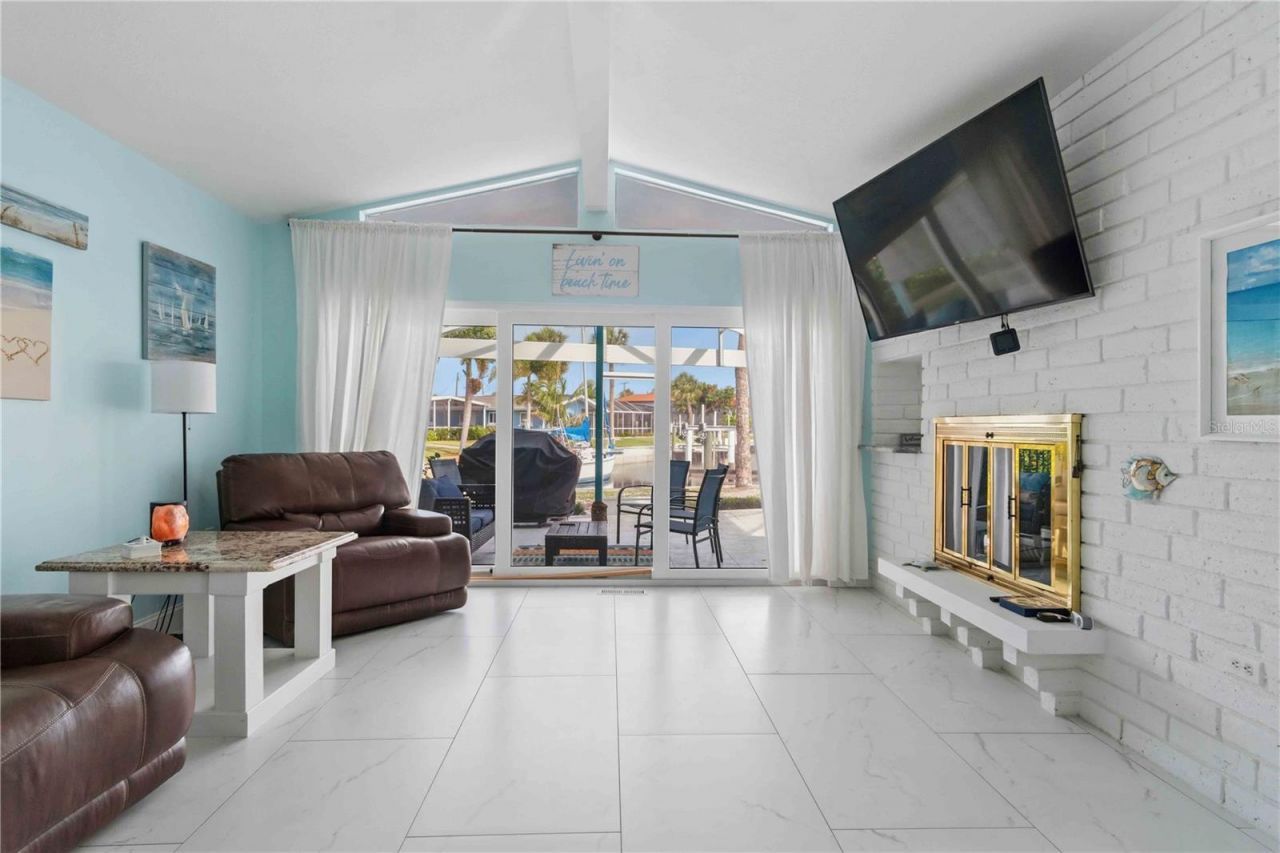 1960 W Marion Avenue , Punta Gorda, FL 33950 Photo