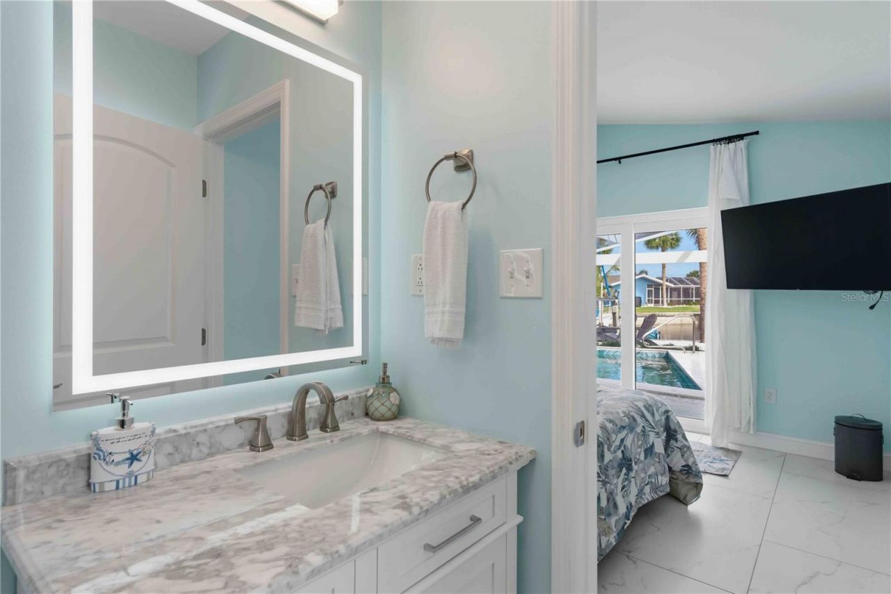 1960 W Marion Avenue , Punta Gorda, FL 33950 Photo