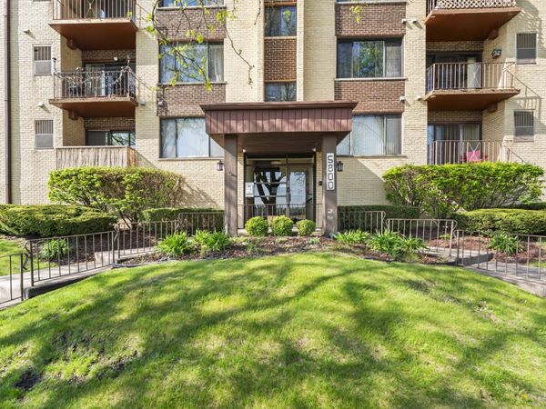 5800 W 105th Street , Unit 1C, Oak Lawn, IL 60453