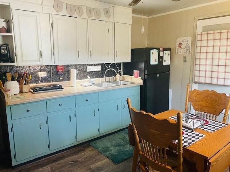 920 Charles Street, Logan, OH 43138 Photo 5