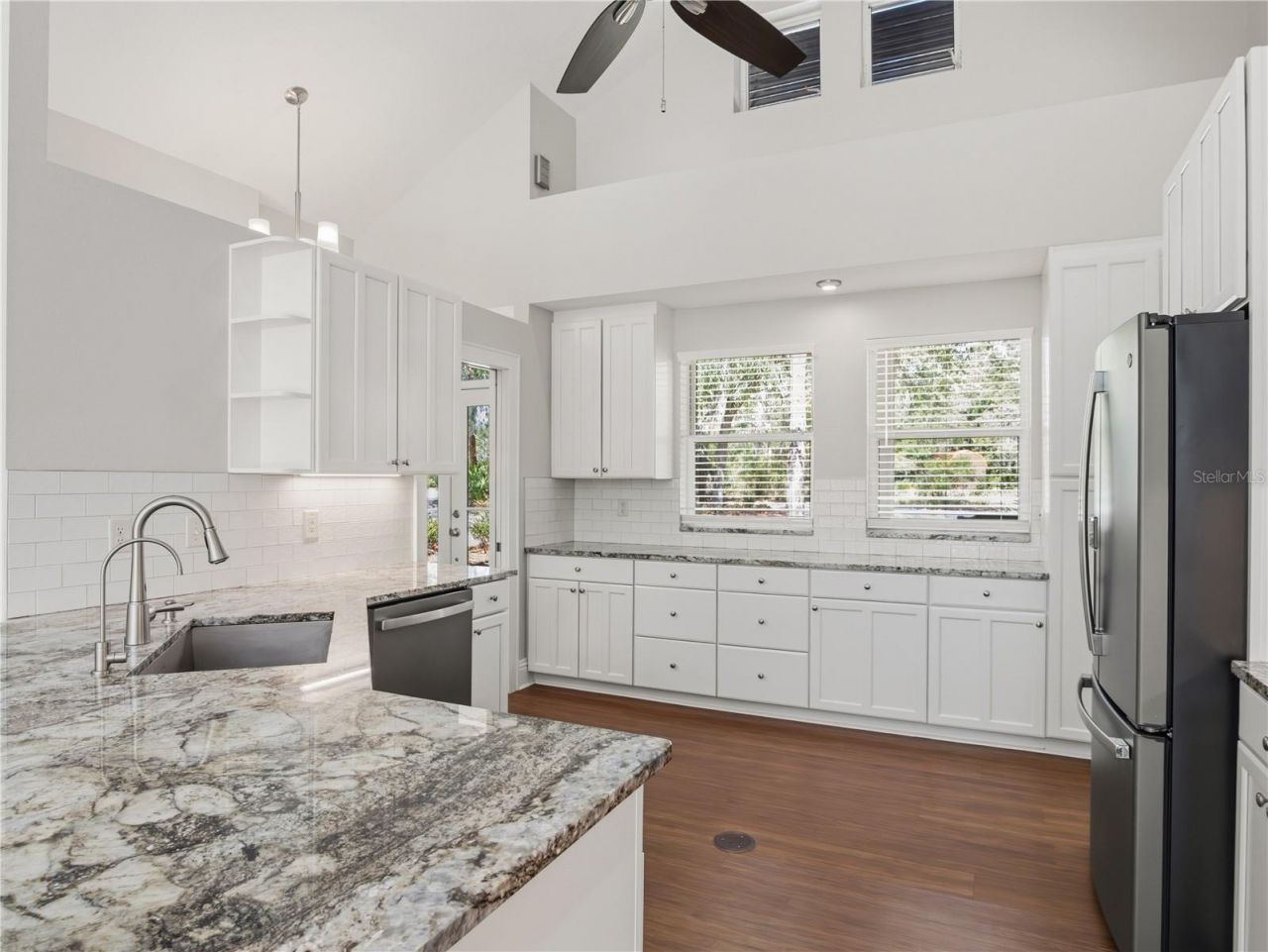 6043 Lake Erie Road, Groveland, FL 34736 Photo