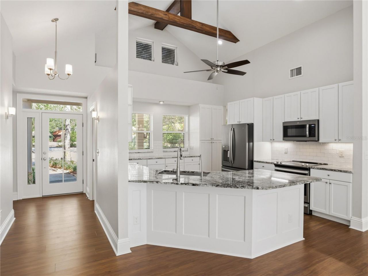 6043 Lake Erie Road, Groveland, FL 34736 Photo