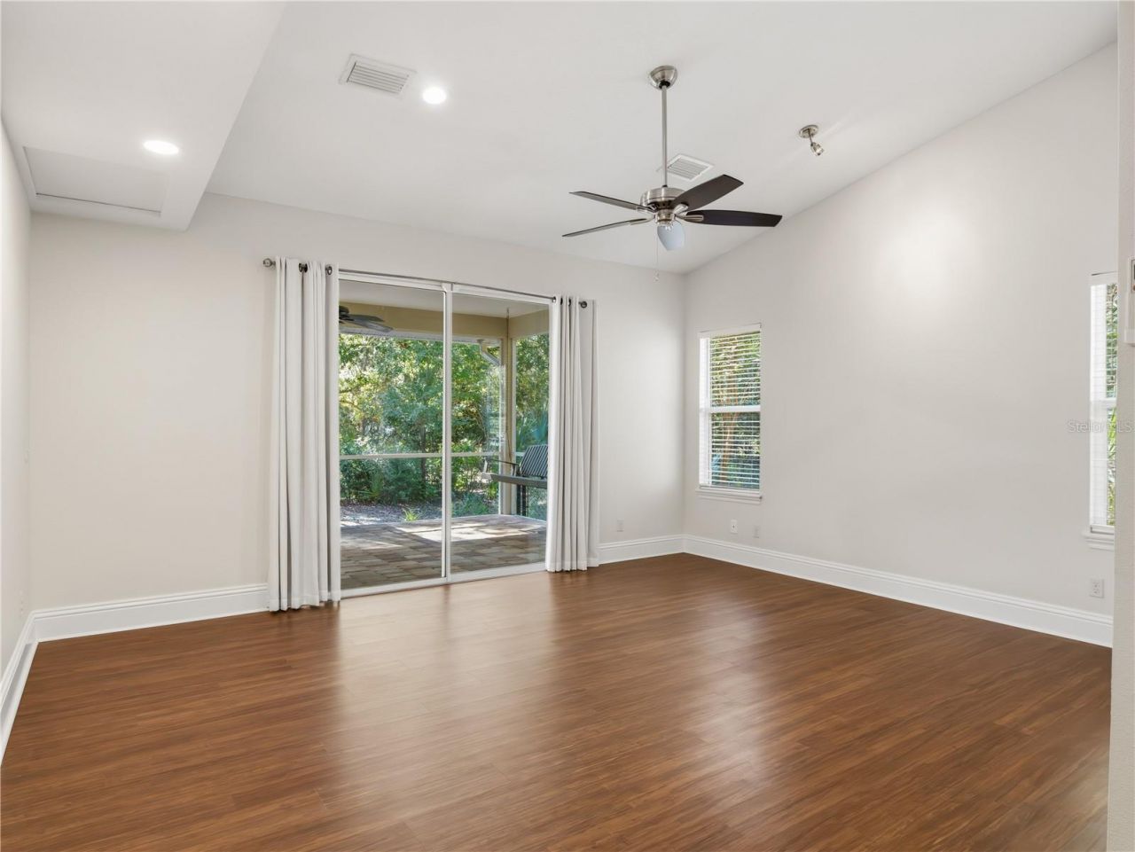 6043 Lake Erie Road, Groveland, FL 34736 Photo