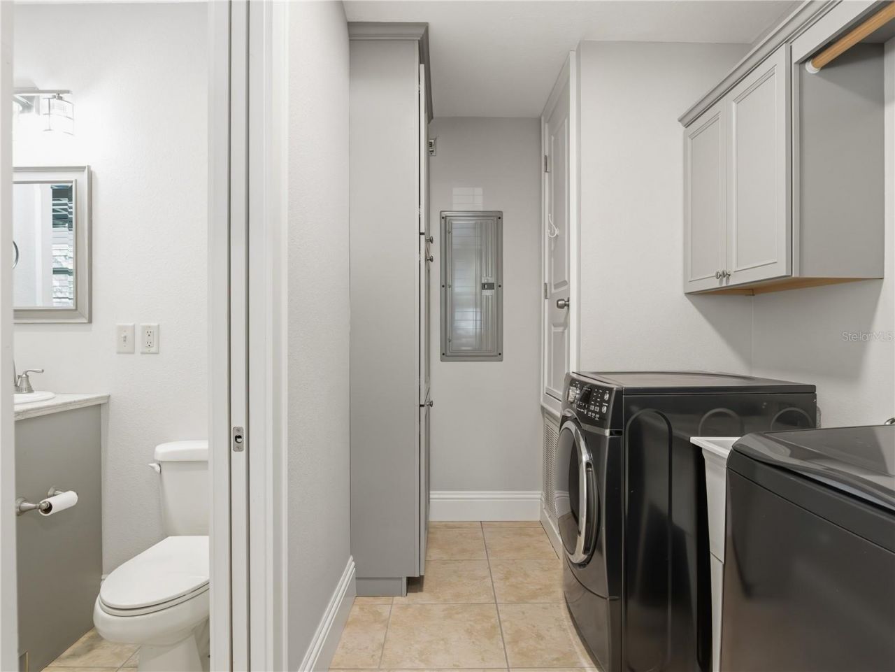 6043 Lake Erie Road, Groveland, FL 34736 Photo