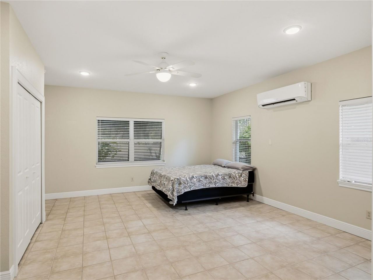 6043 Lake Erie Road, Groveland, FL 34736 Photo