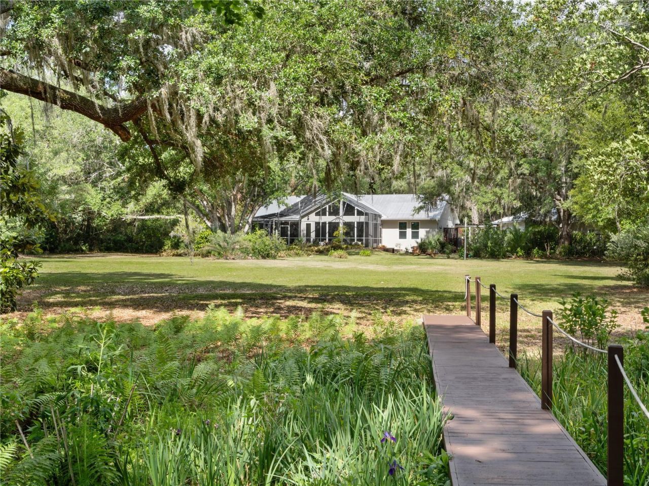 6043 Lake Erie Road, Groveland, FL 34736 Photo