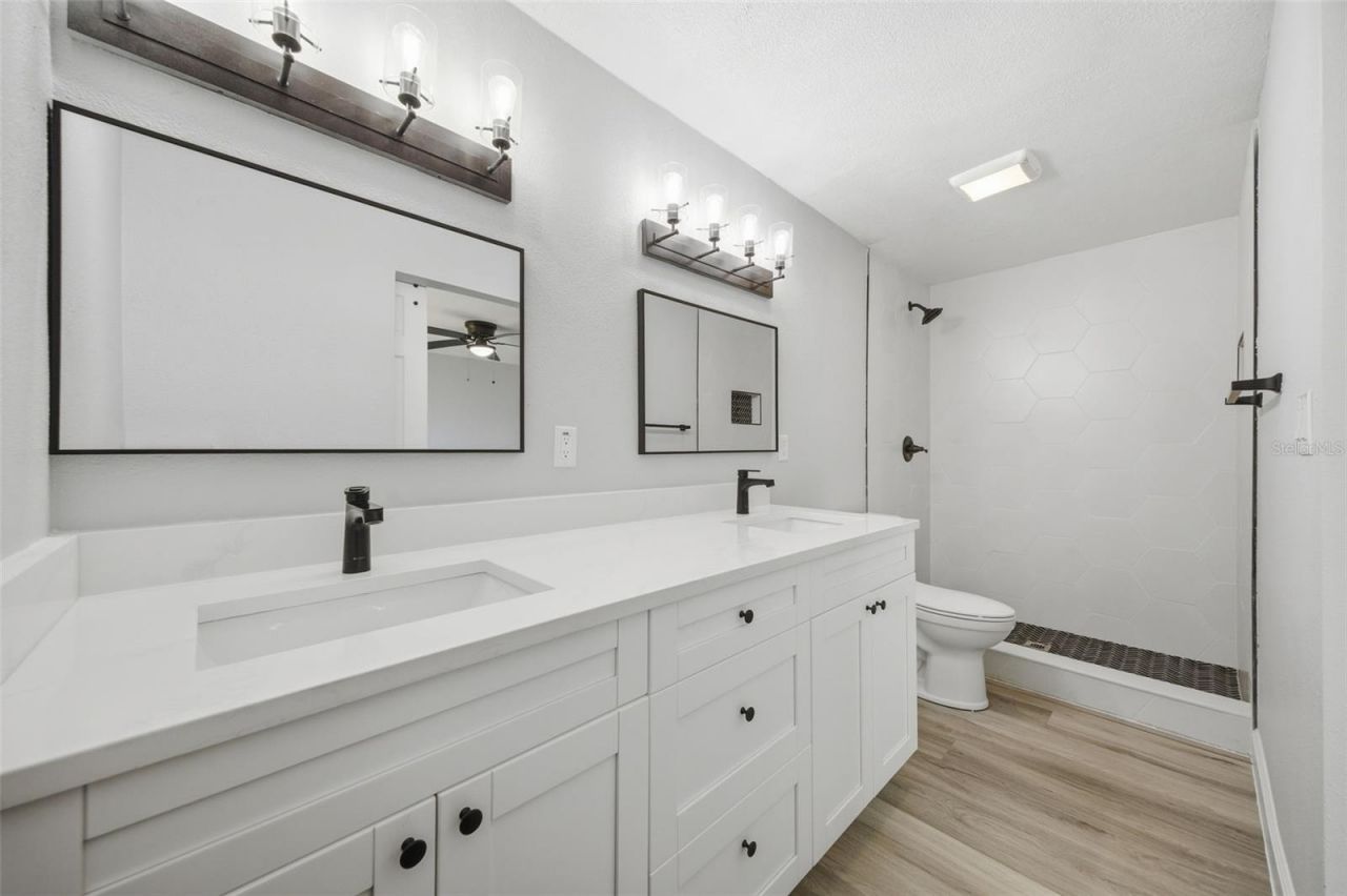 13615 Garris Drive , Hudson, FL 34667 Photo