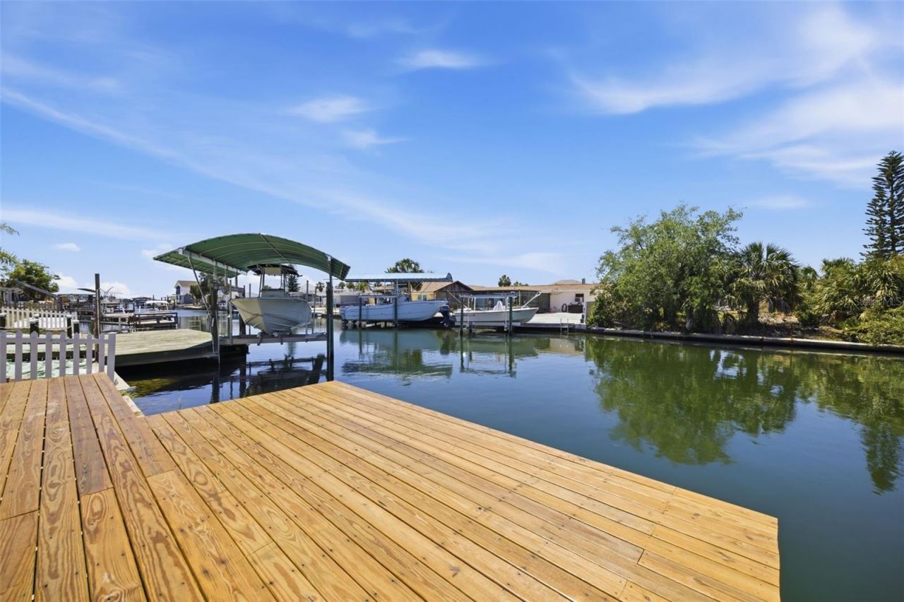 13615 Garris Drive , Hudson, FL 34667 Photo