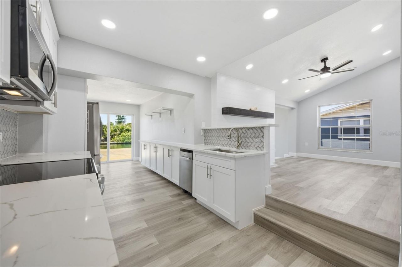 13615 Garris Drive , Hudson, FL 34667 Photo