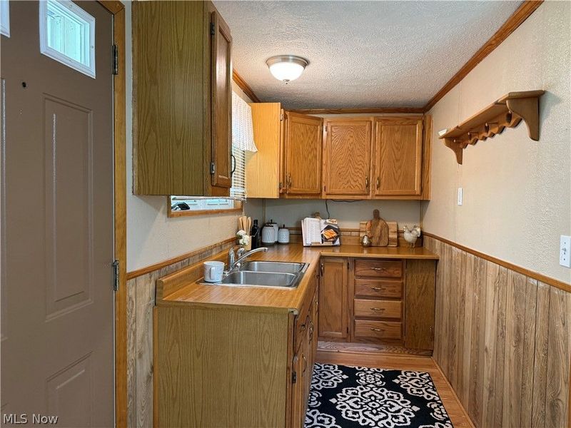 2261 6th Street, Mc Donald, OH 44437 Photo 5