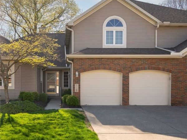 119 Ambleside Way , Amherst, OH 44001