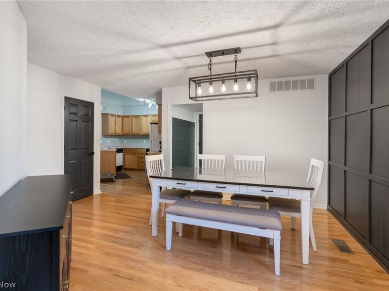 119 Ambleside Way, Amherst, OH 44001 Photo 3