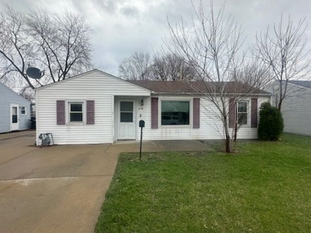 376 Belle Aire Avenue , Bourbonnais, IL 60914