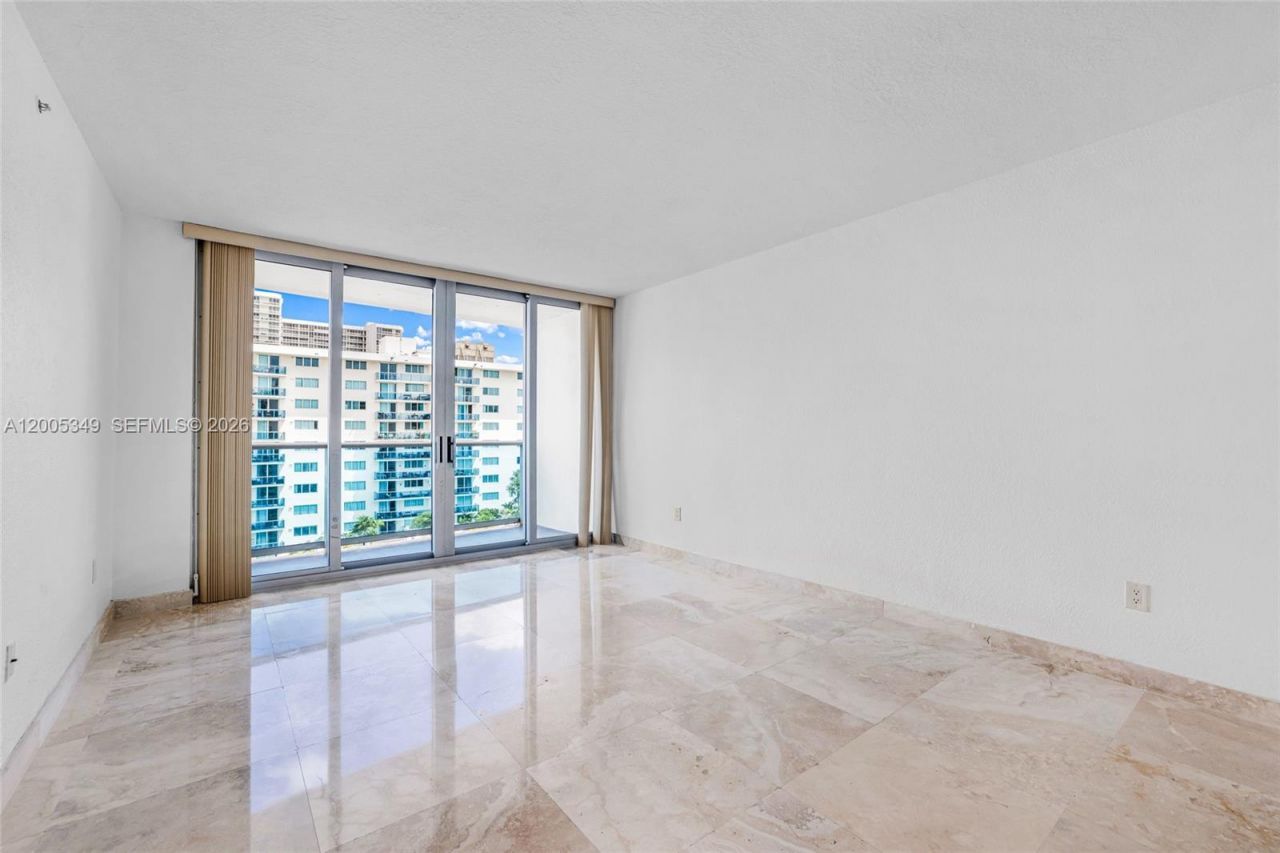 7501 E Treasure Dr, Unit 7M, North Bay Village, FL 33141 Photo