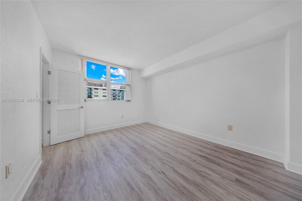 7501 E Treasure Dr, Unit 7M, North Bay Village, FL 33141 Photo