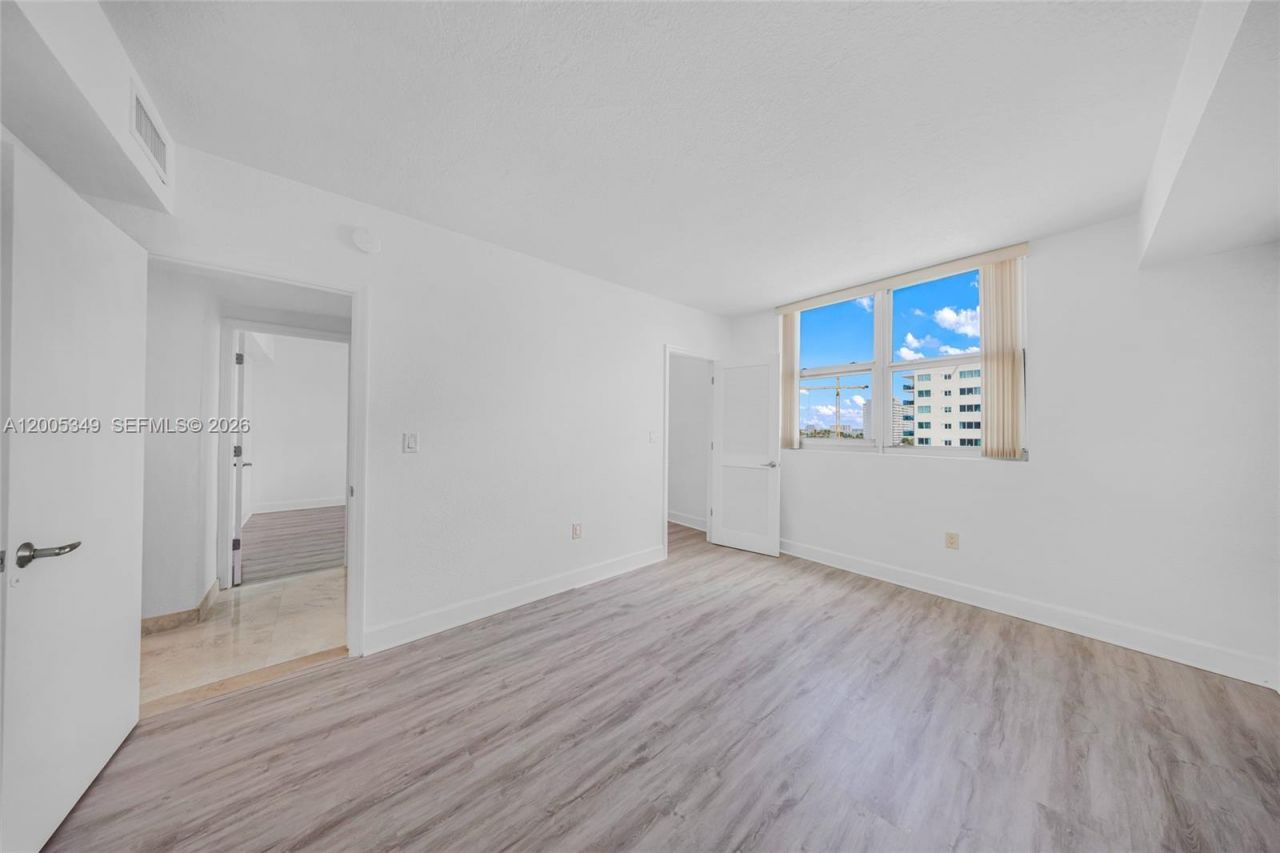 7501 E Treasure Dr, Unit 7M, North Bay Village, FL 33141 Photo