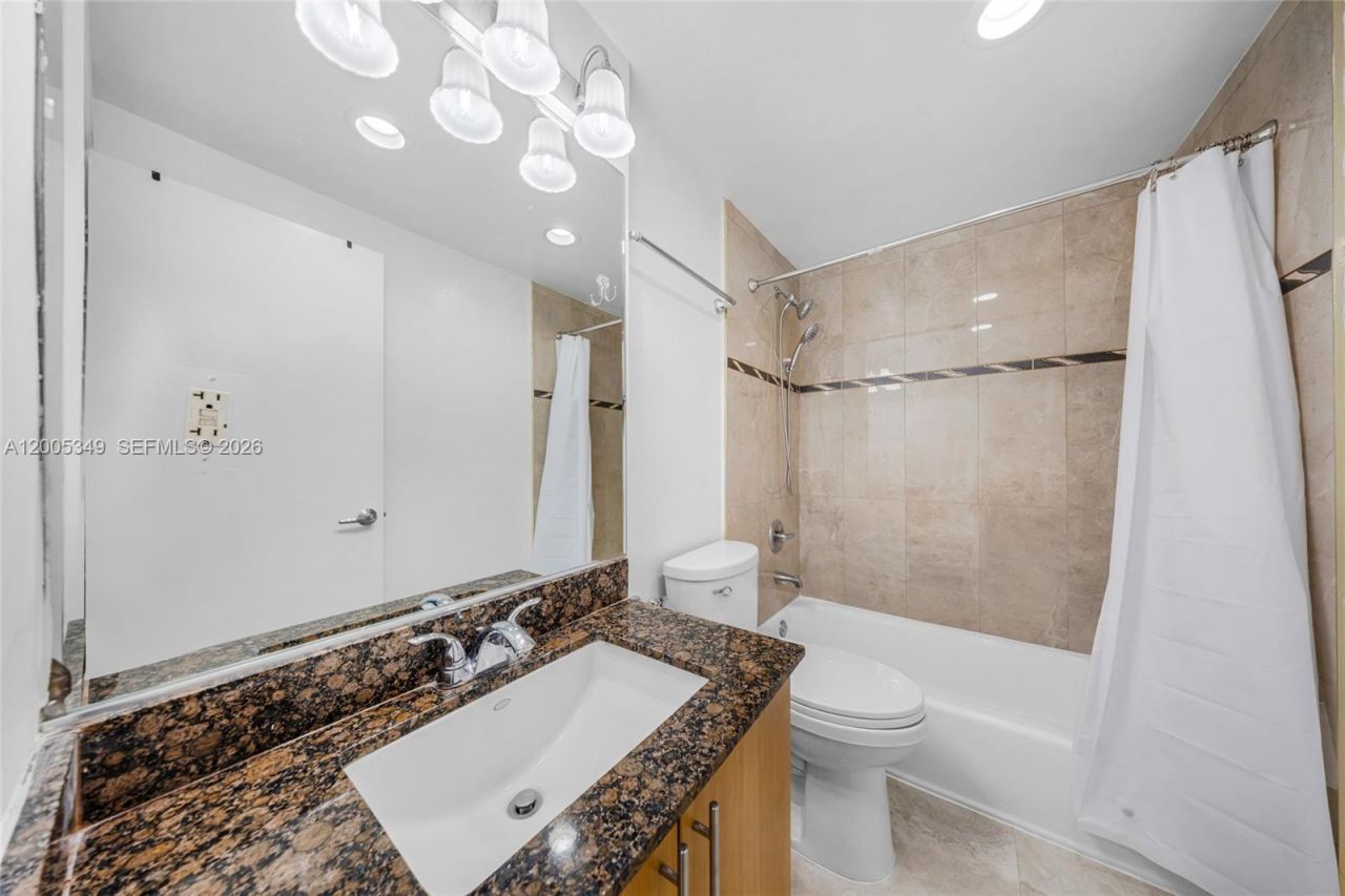 7501 E Treasure Dr, Unit 7M, North Bay Village, FL 33141 Photo