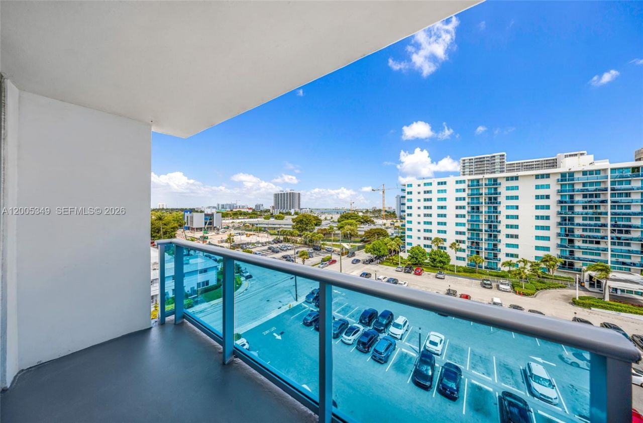 7501 E Treasure Dr, Unit 7M, North Bay Village, FL 33141 Photo