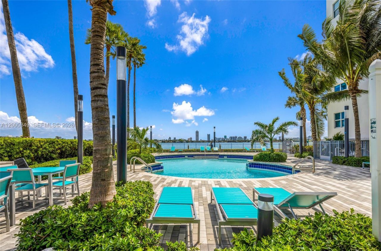 7501 E Treasure Dr, Unit 7M, North Bay Village, FL 33141 Photo