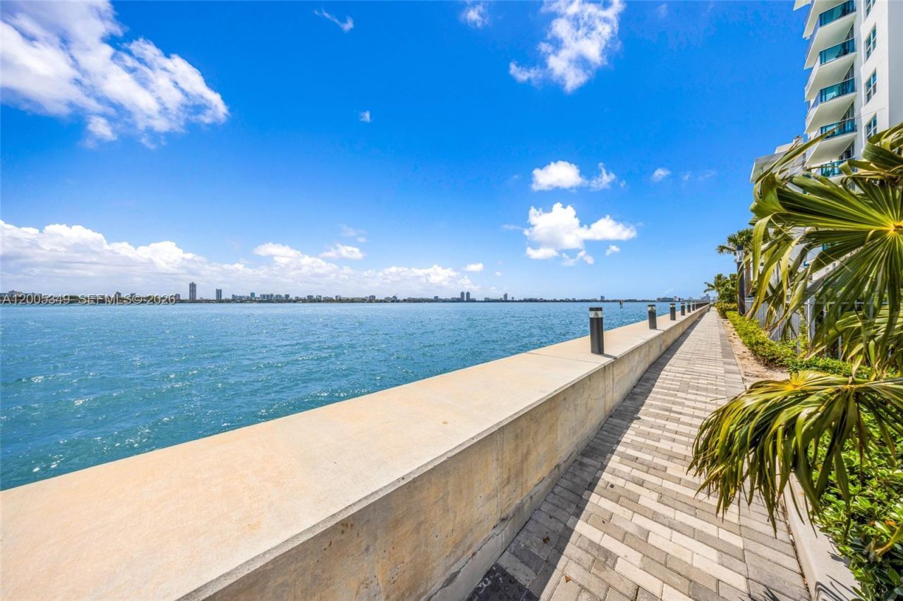 7501 E Treasure Dr, Unit 7M, North Bay Village, FL 33141 Photo