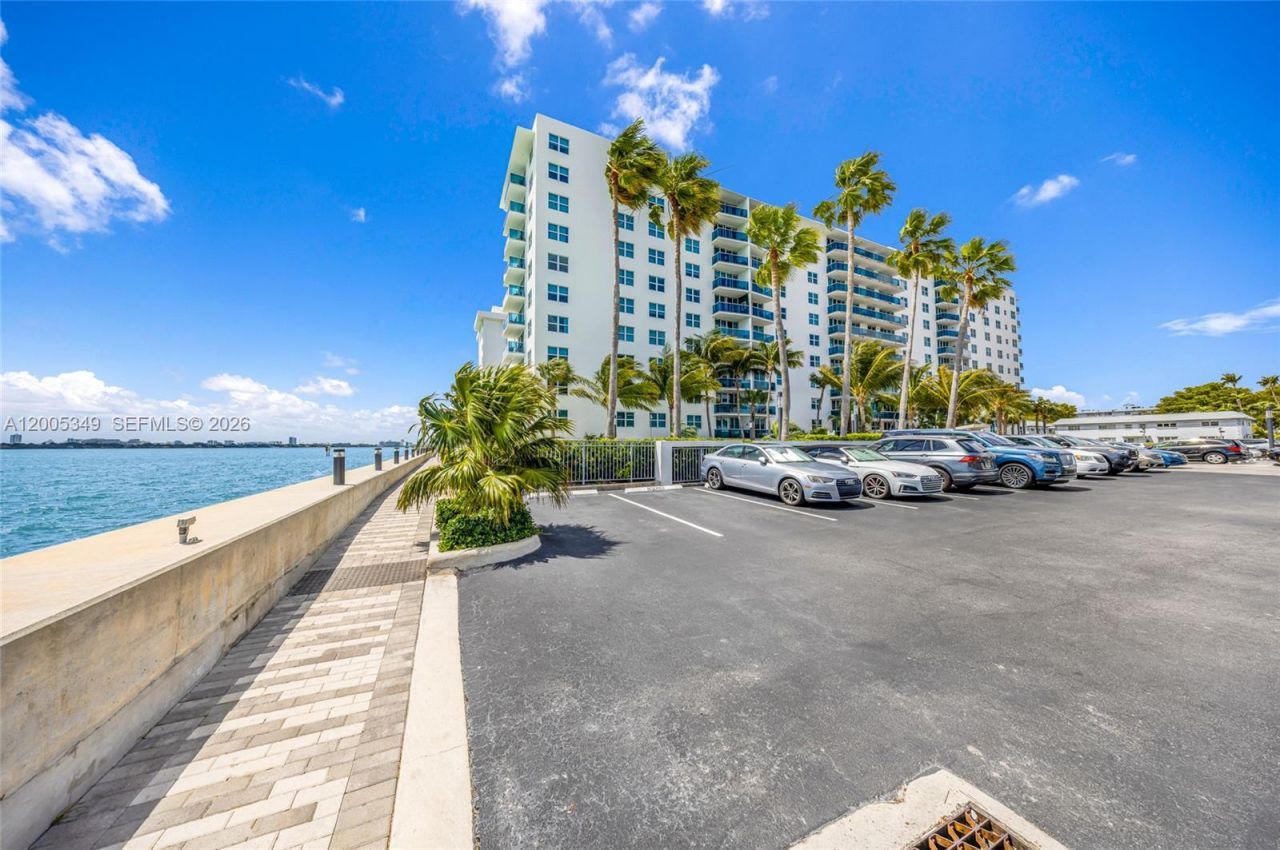 7501 E Treasure Dr, Unit 7M, North Bay Village, FL 33141 Photo
