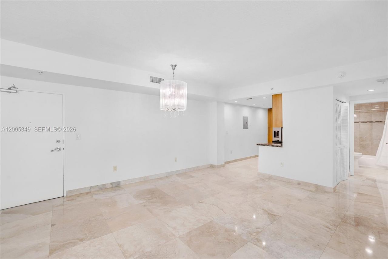 7501 E Treasure Dr, Unit 7M, North Bay Village, FL 33141 Photo