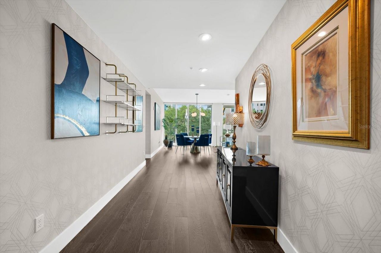 176 4th Avenue Ne, Unit 201, Saint Petersburg, FL 33701 Photo